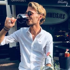 Meet your Posher, Damien